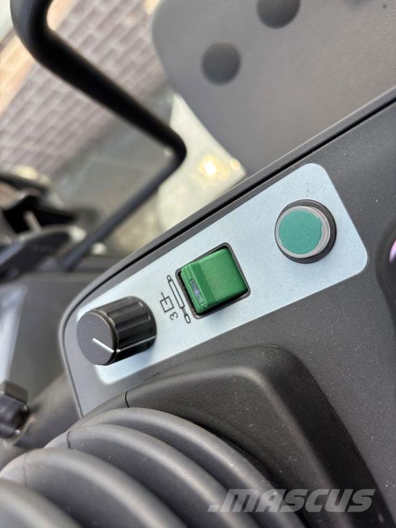 Paus SL9088 لوادر بعجل