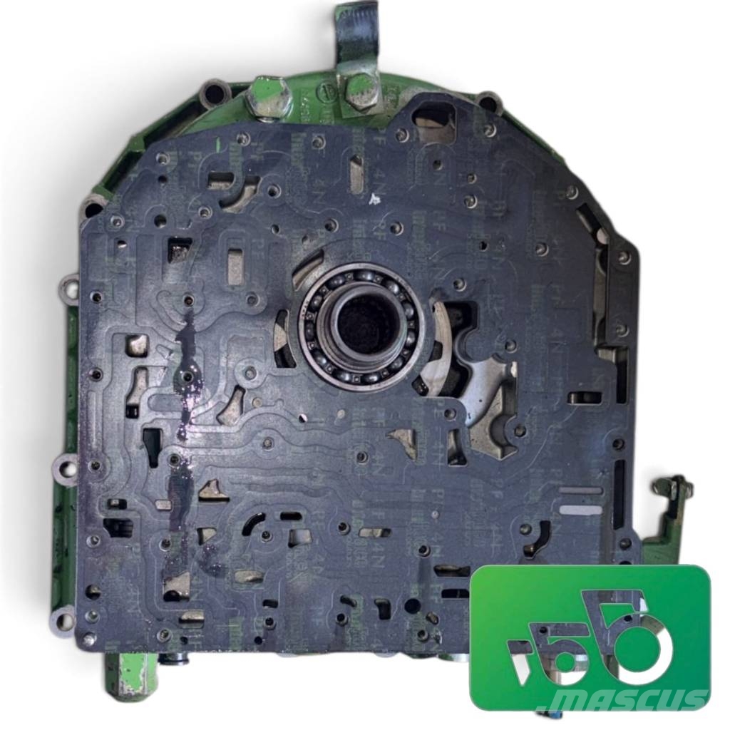 John Deere 6155M Gearbox Cover R121885 R95778 الشاسيه والتعليق