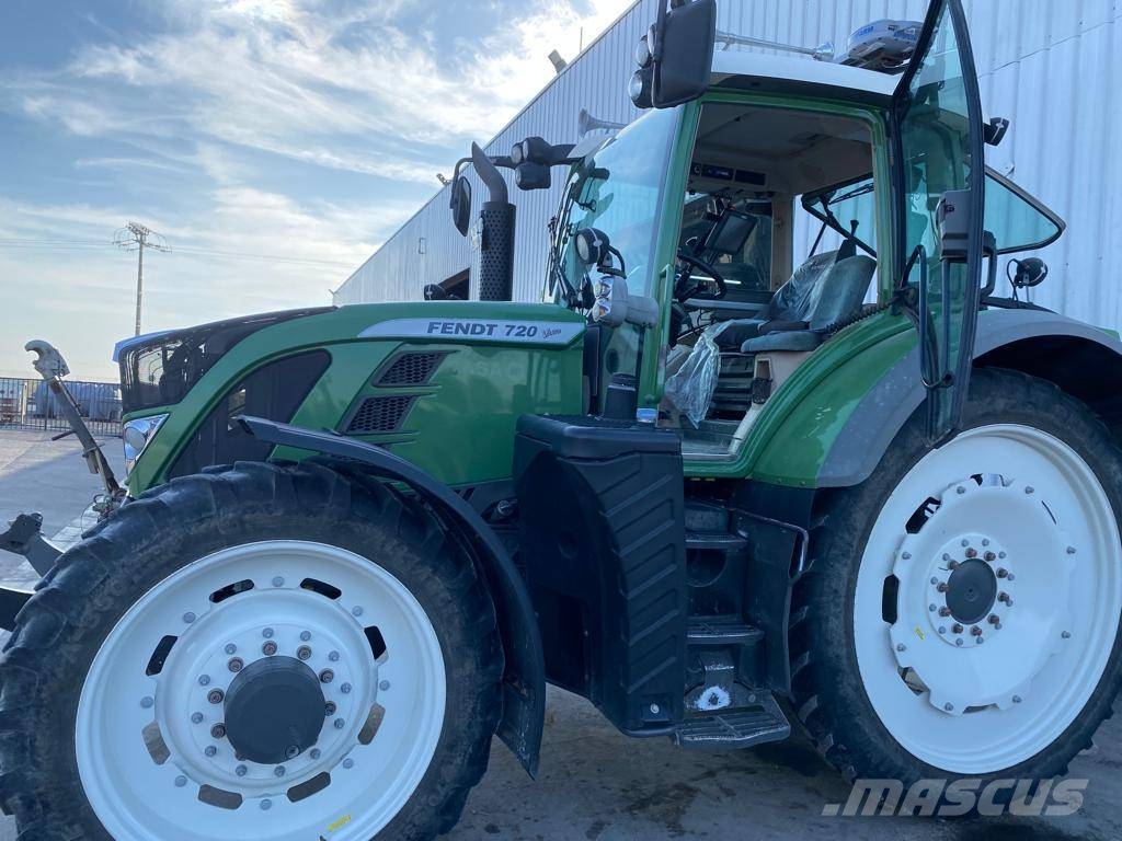 Fendt 720 VARIO PROFI PLUS الجرارات