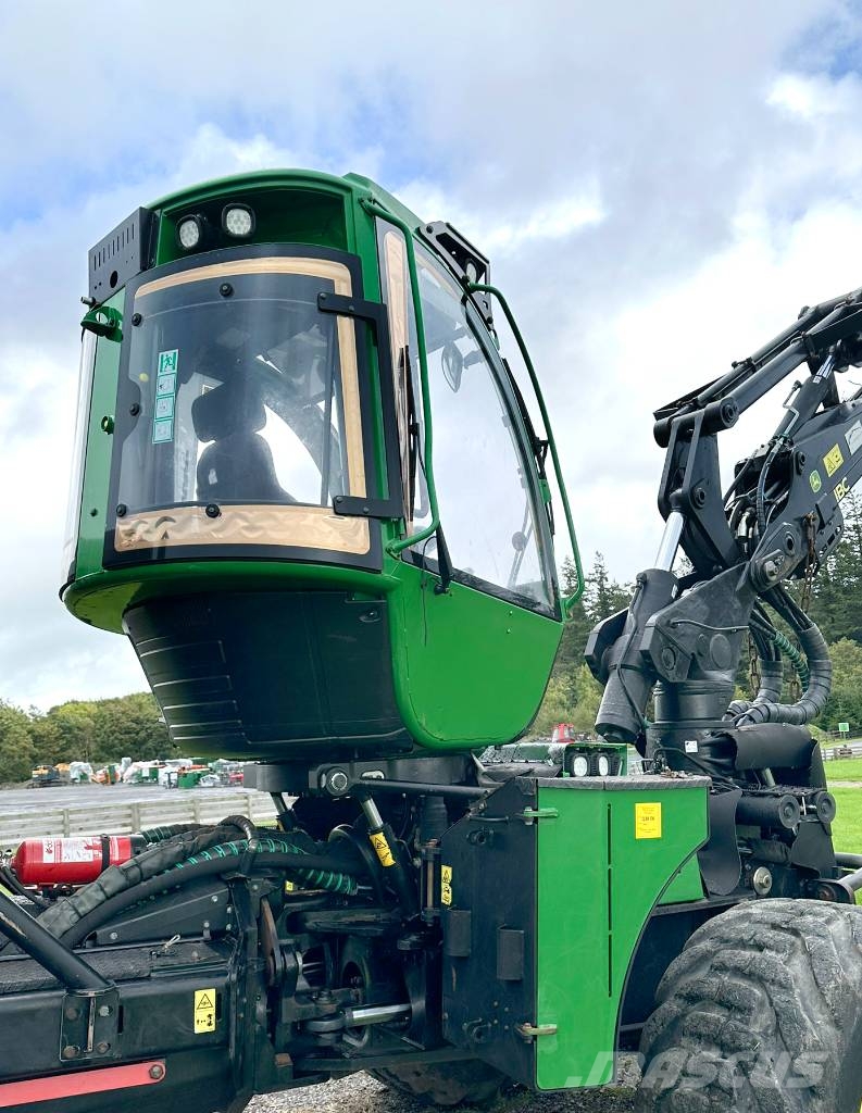 John Deere 1270G Forestry Harvester 8WD c/w 415 Head Harversteri
