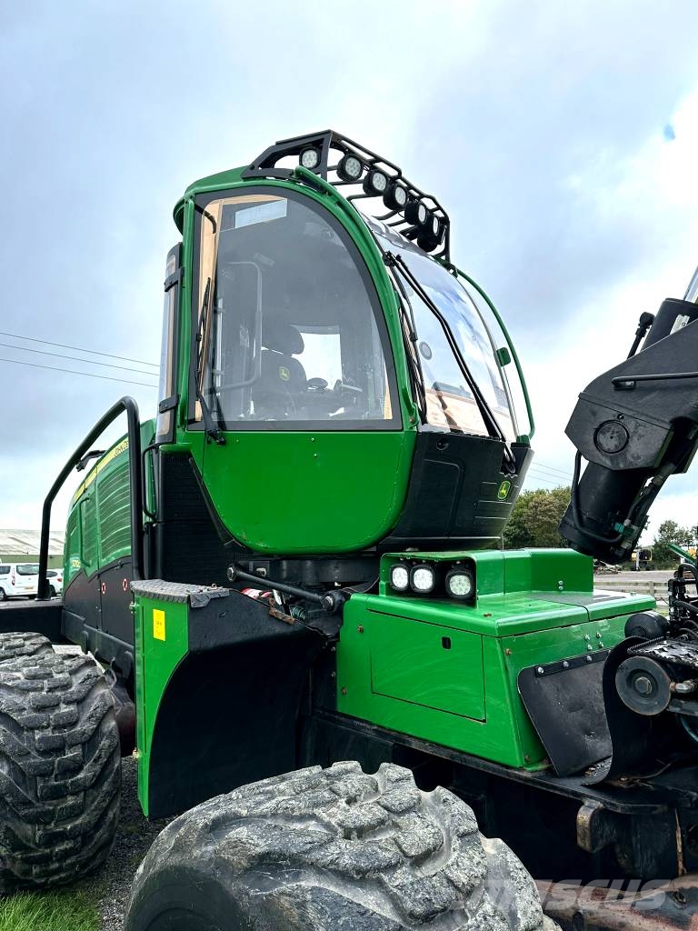 John Deere 1270G Forestry Harvester 8WD c/w 415 Head Harversteri