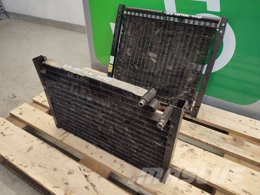 JCB Fastrac 3185 AC cooler Radiatorji