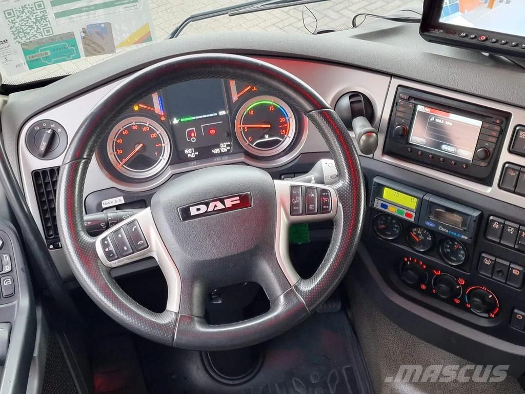 DAF XF 440 SuperSpaceCab 6x2*4 - 2 deck Closed Livesto Kamioni za transport stoke