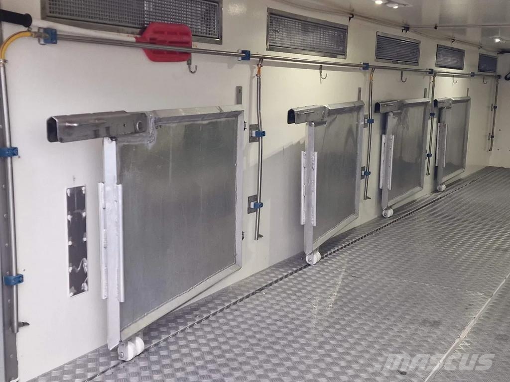 DAF XF 440 SuperSpaceCab 6x2*4 - 2 deck Closed Livesto Kamioni za transport stoke