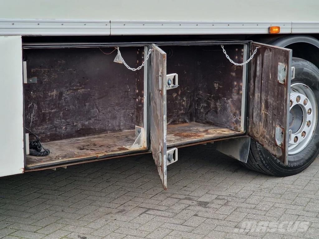 DAF XF 440 SuperSpaceCab 6x2*4 - 2 deck Closed Livesto Kamioni za transport stoke
