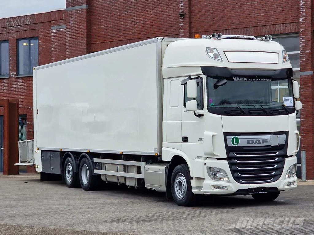 DAF XF 440 SuperSpaceCab 6x2*4 - 2 deck Closed Livesto Kamioni za transport stoke