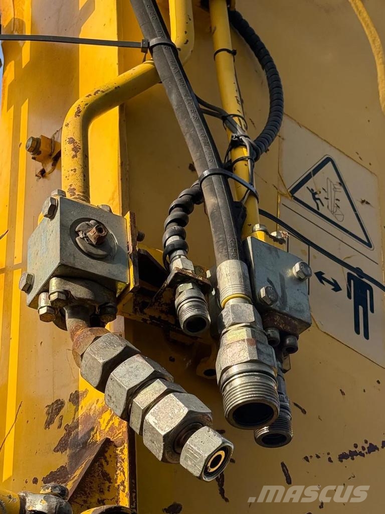 Komatsu PW180-7 Εκσκαφείς με τροχούς - λάστιχα
