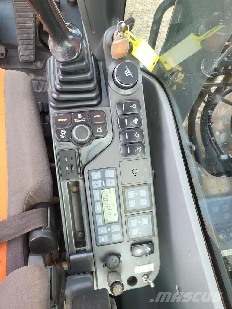 Doosan DX255LC-5 حفارات زحافة