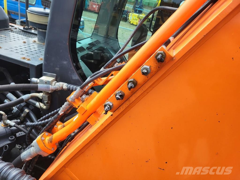 Doosan DX255LC-5 حفارات زحافة