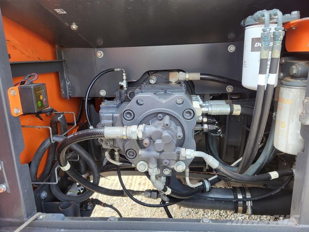 Doosan DX255LC-5 حفارات زحافة