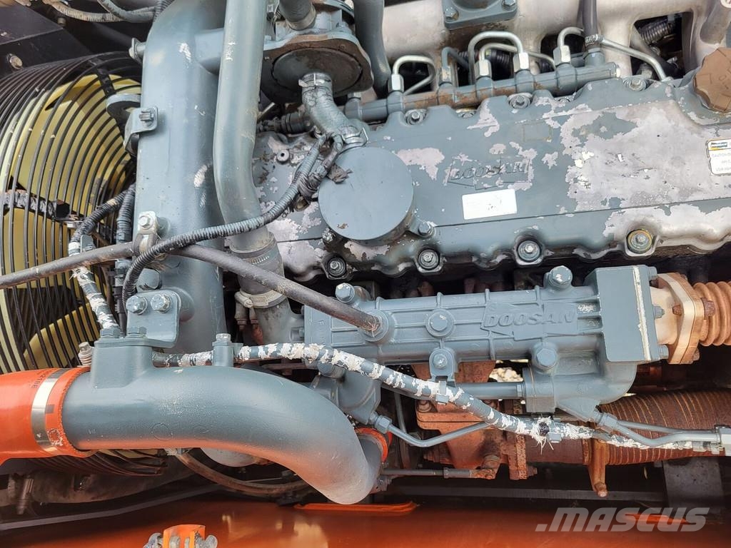 Doosan DX255LC-5 حفارات زحافة