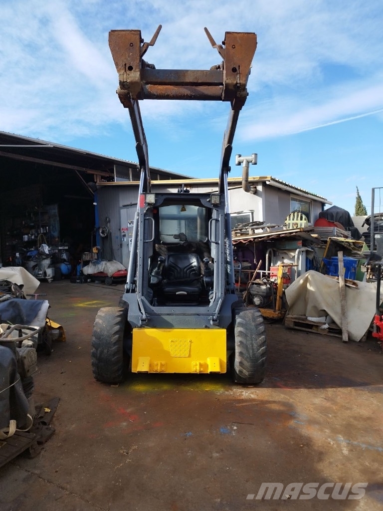 New Holland 225 LOADER Skid steer loderler