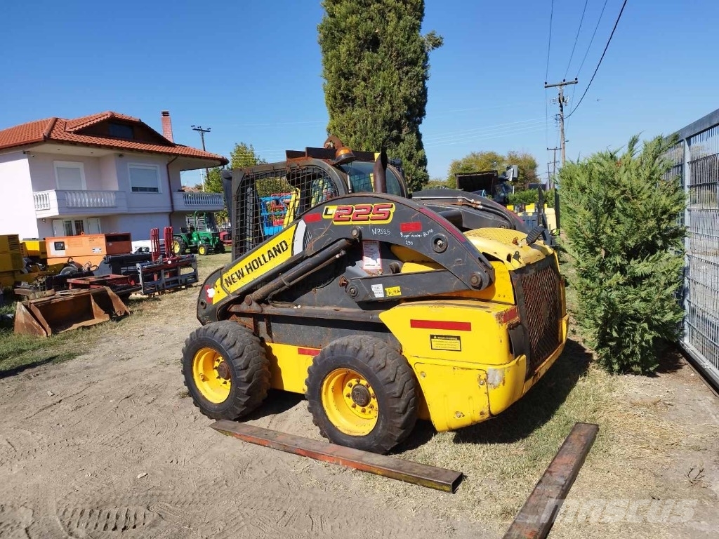 New Holland 225 LOADER Skid steer loderler