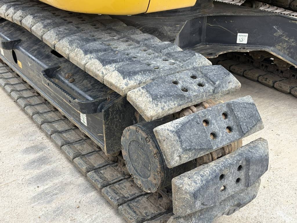 Komatsu PC 138 US-11 Kāpurķēžu ekskavatori