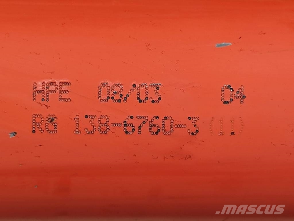 Kubota Upper arm cylinder RG138 6760 3 KUBOTA KX41-3N Lanças e braços