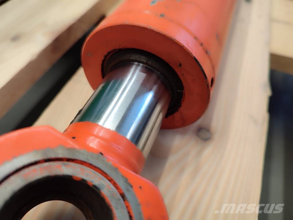Kubota Upper arm cylinder RG138 6760 3 KUBOTA KX41-3N Lanças e braços