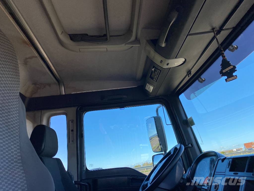 MAN TGA 18.400 HydroDrive 4x4 H-B/L HIAB 322-E6 中古トラクターヘッド | トレーラーヘッド
