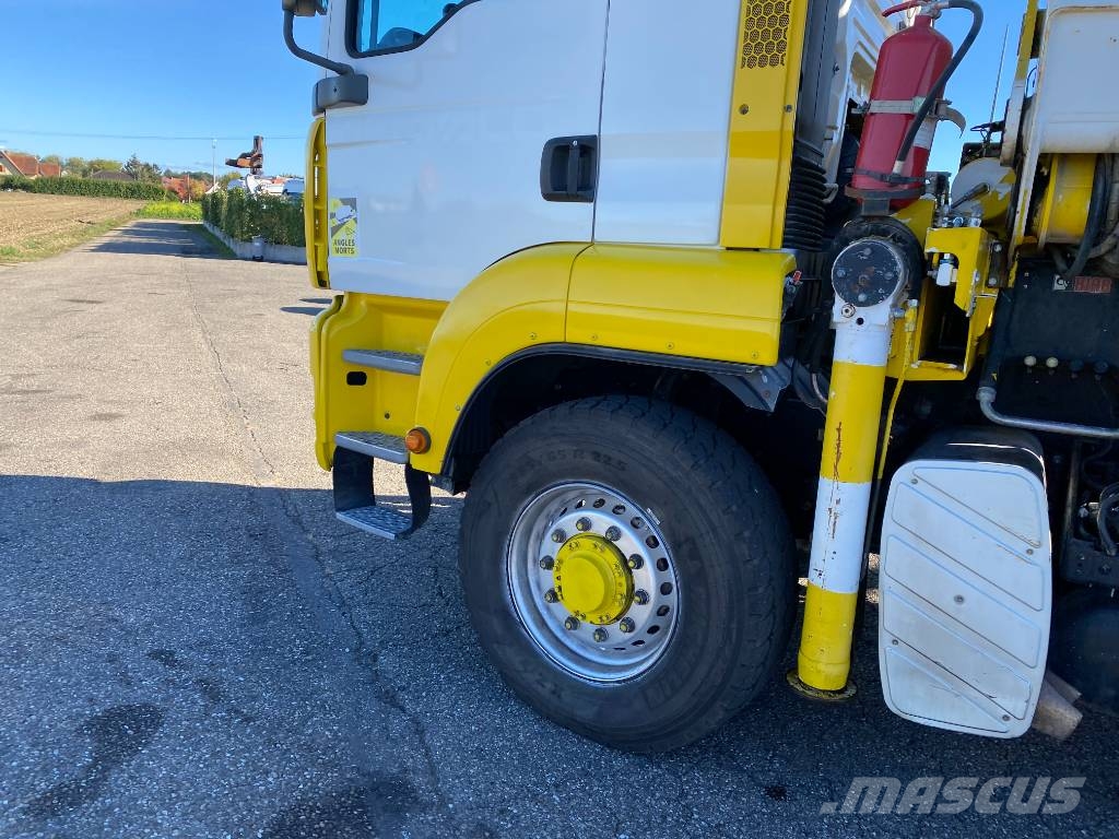 MAN TGA 18.400 HydroDrive 4x4 H-B/L HIAB 322-E6 中古トラクターヘッド | トレーラーヘッド