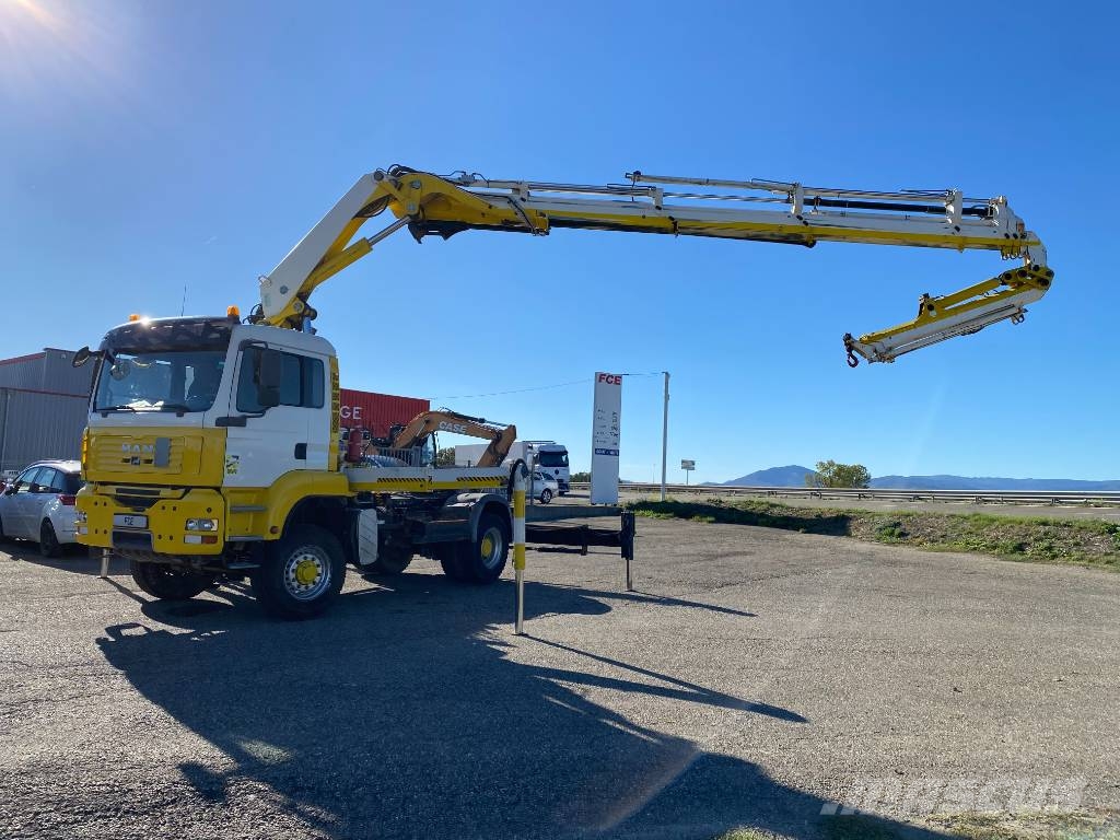 MAN TGA 18.400 HydroDrive 4x4 H-B/L HIAB 322-E6 中古トラクターヘッド | トレーラーヘッド