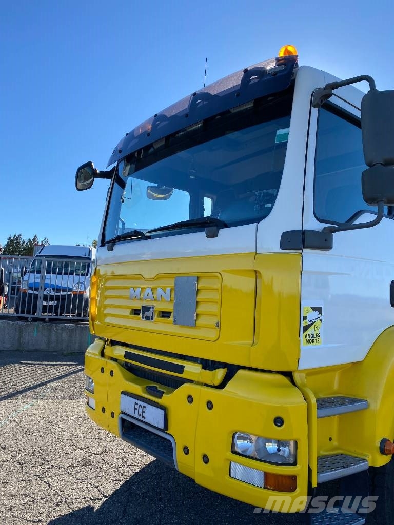 MAN TGA 18.400 HydroDrive 4x4 H-B/L HIAB 322-E6 中古トラクターヘッド | トレーラーヘッド