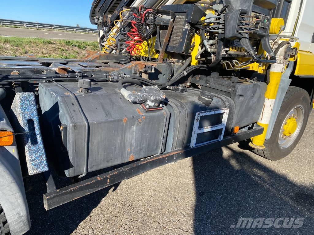 MAN TGA 18.400 HydroDrive 4x4 H-B/L HIAB 322-E6 中古トラクターヘッド | トレーラーヘッド