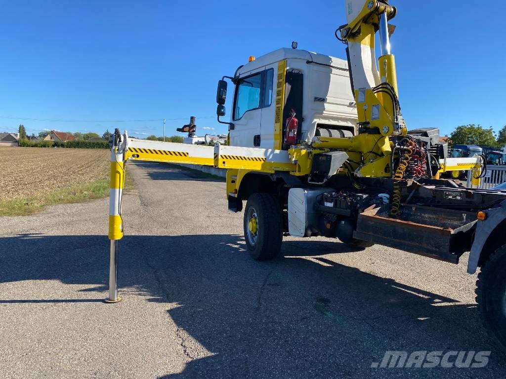 MAN TGA 18.400 HydroDrive 4x4 H-B/L HIAB 322-E6 中古トラクターヘッド | トレーラーヘッド