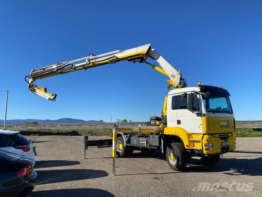 MAN TGA 18.400 HydroDrive 4x4 H-B/L HIAB 322-E6 中古トラクターヘッド | トレーラーヘッド