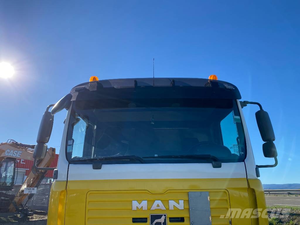 MAN TGA 18.400 HydroDrive 4x4 H-B/L HIAB 322-E6 中古トラクターヘッド | トレーラーヘッド