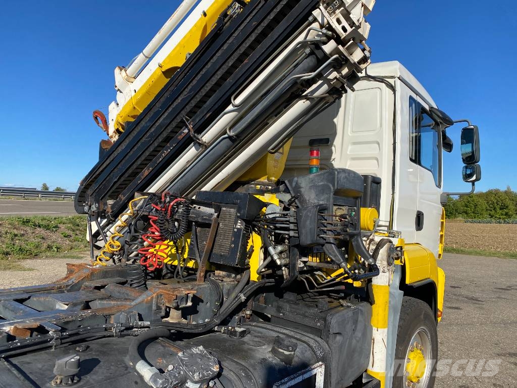 MAN TGA 18.400 HydroDrive 4x4 H-B/L HIAB 322-E6 中古トラクターヘッド | トレーラーヘッド