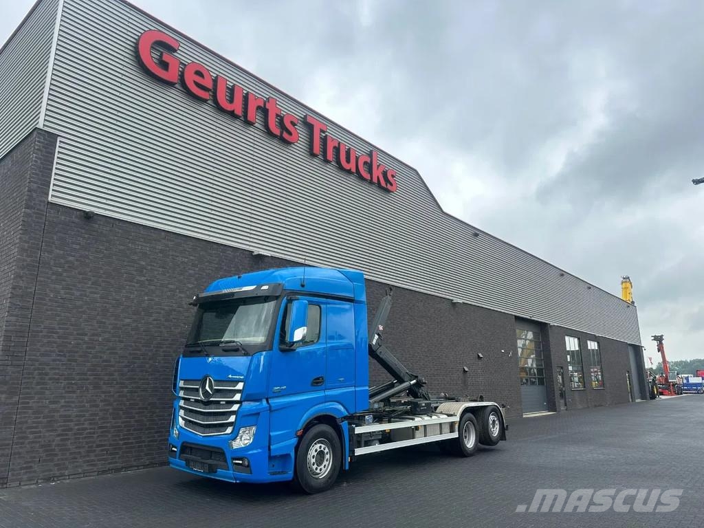 Mercedes-Benz Actros 2545 6X2 MET HIAB MULTILIFT XR21S61 HAAKARM Камиони с кран с кука