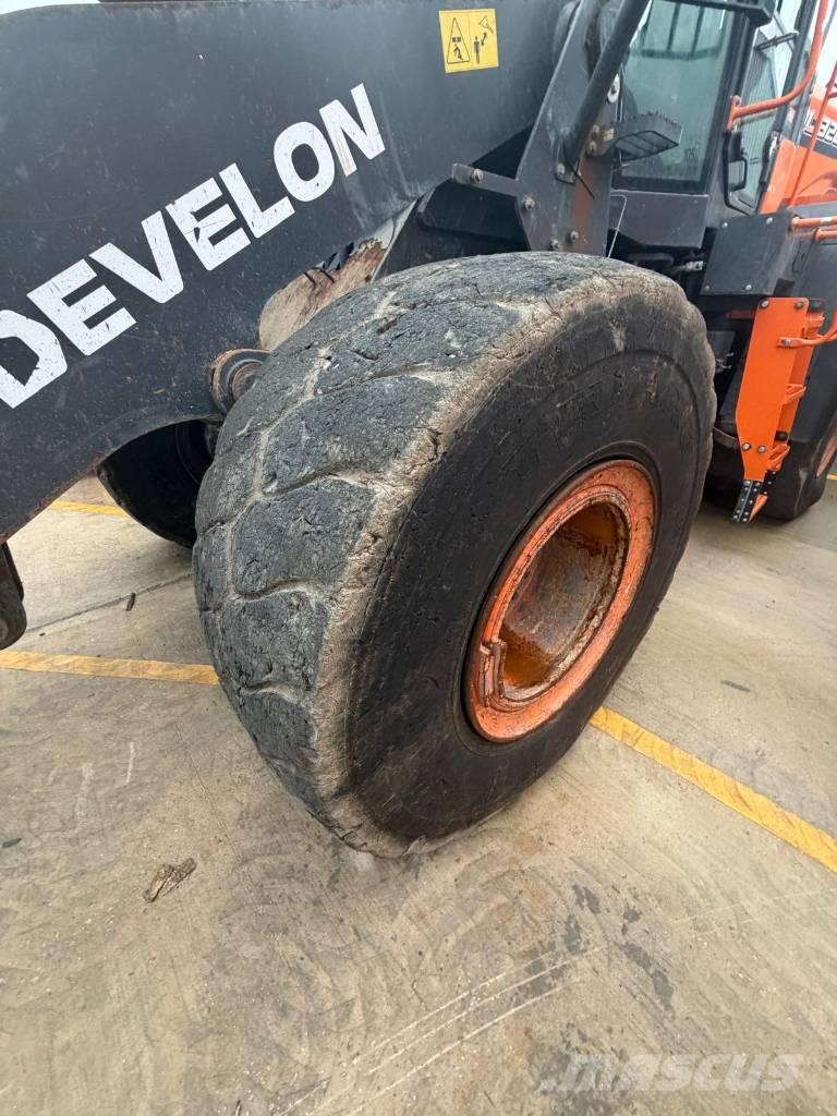 Develon DL 320-7 Cargadoras sobre ruedas