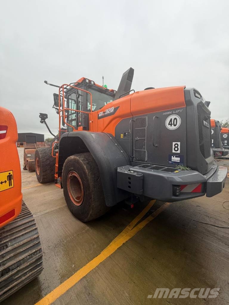 Develon DL 320-7 Cargadoras sobre ruedas