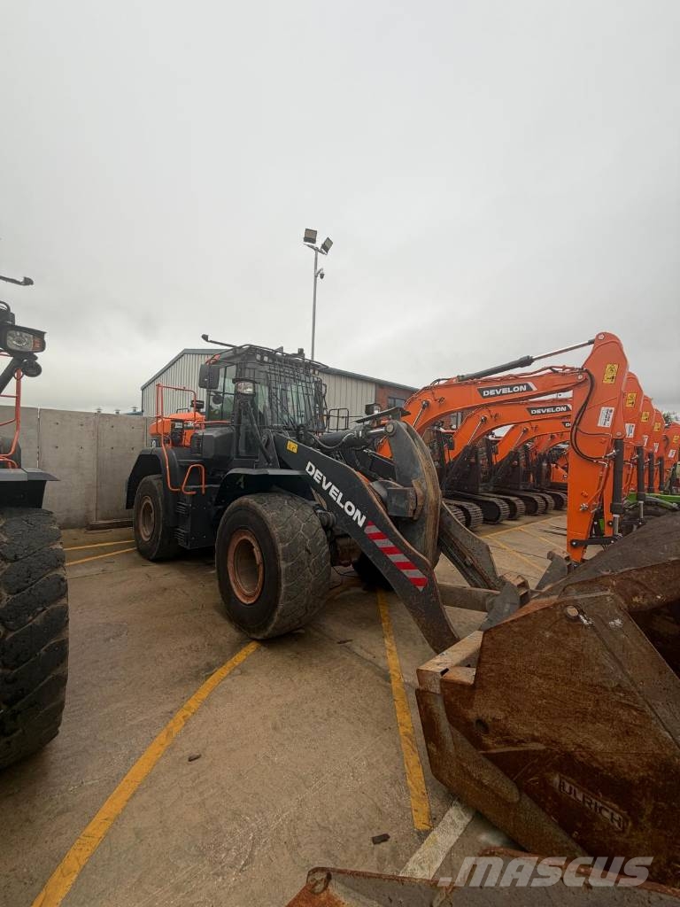 Develon DL 320-7 Cargadoras sobre ruedas
