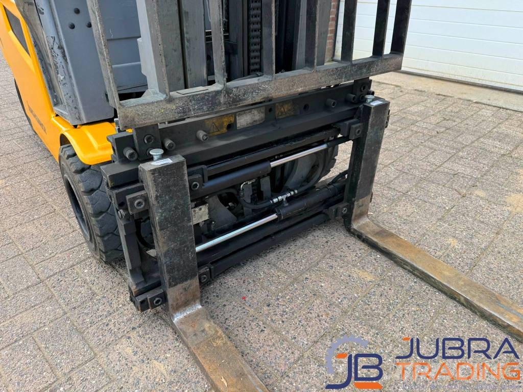 Jungheinrich EFG320 شاحنات ذات رافعات شوكية تعمل بالكهرباء