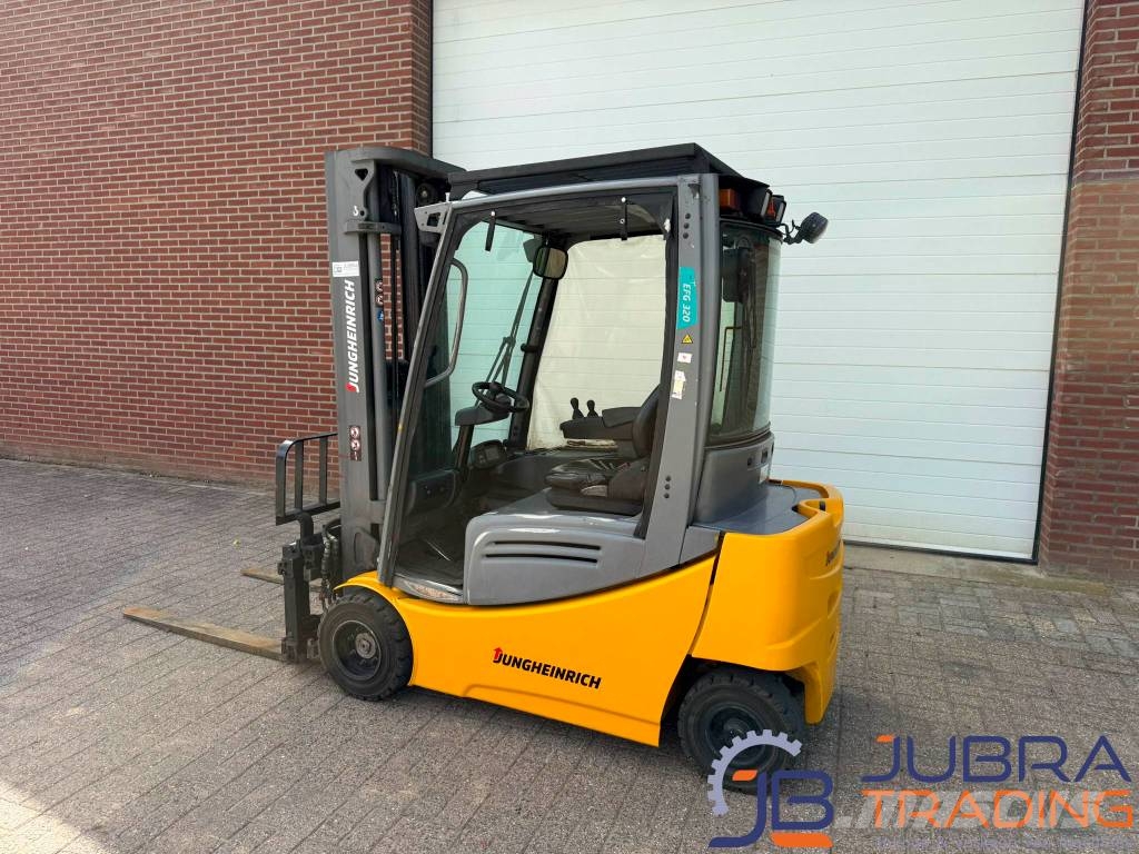Jungheinrich EFG320 شاحنات ذات رافعات شوكية تعمل بالكهرباء