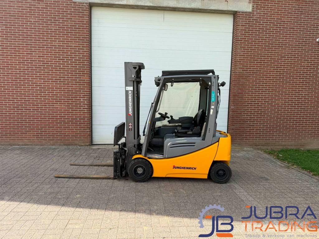 Jungheinrich EFG320 شاحنات ذات رافعات شوكية تعمل بالكهرباء