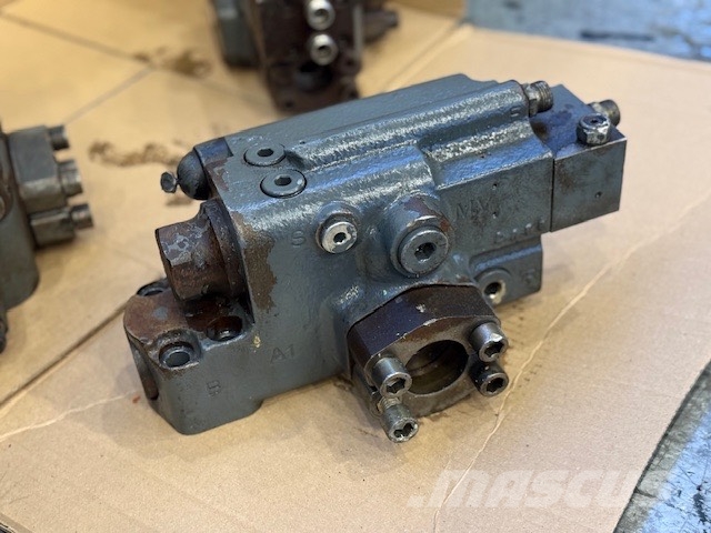 Liebherr A 934 C HD USED VALVE HYDRAULIC CYLINDER Hydraulik