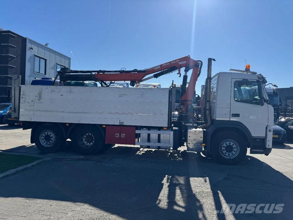 Volvo FM 330 6X2 EURO 5 - ATLAS 126.3E + REMOTE CONTROL Bañeras basculantes usadas