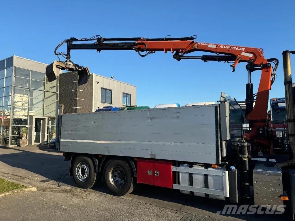 Volvo FM 330 6X2 EURO 5 - ATLAS 126.3E + REMOTE CONTROL Bañeras basculantes usadas
