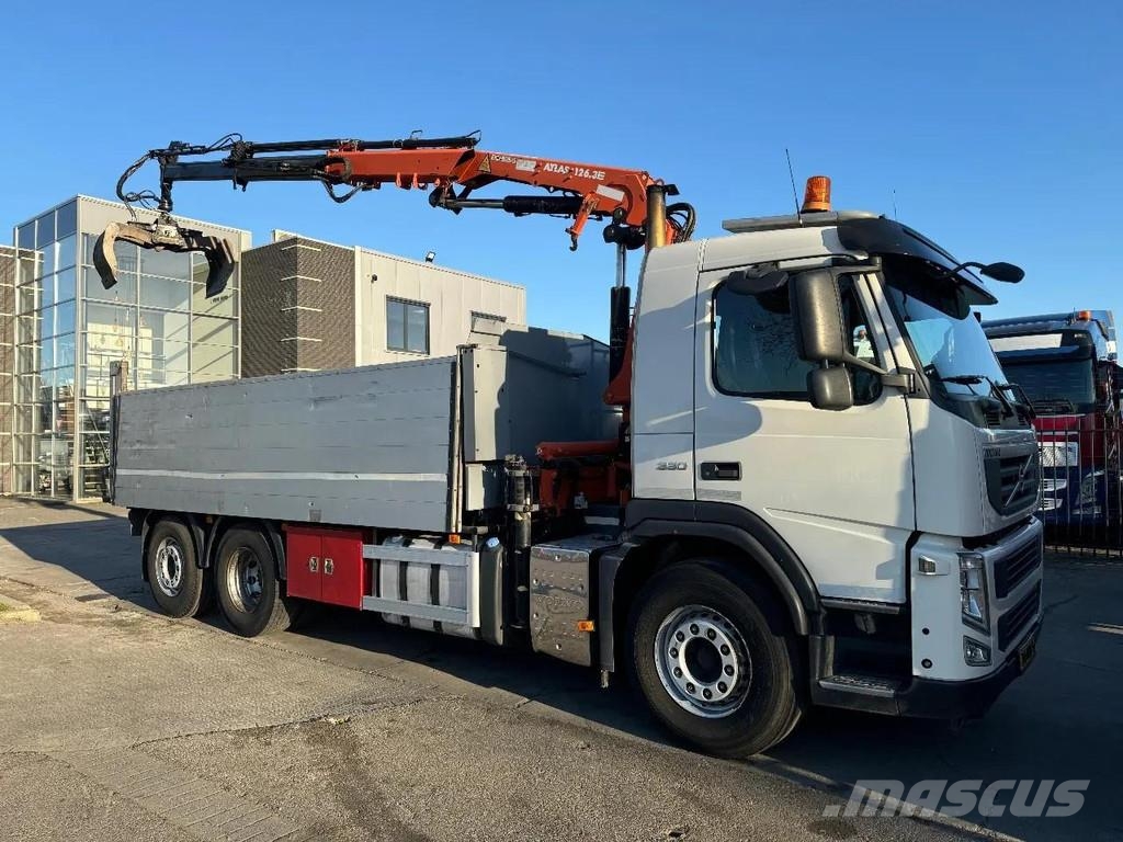 Volvo FM 330 6X2 EURO 5 - ATLAS 126.3E + REMOTE CONTROL Bañeras basculantes usadas