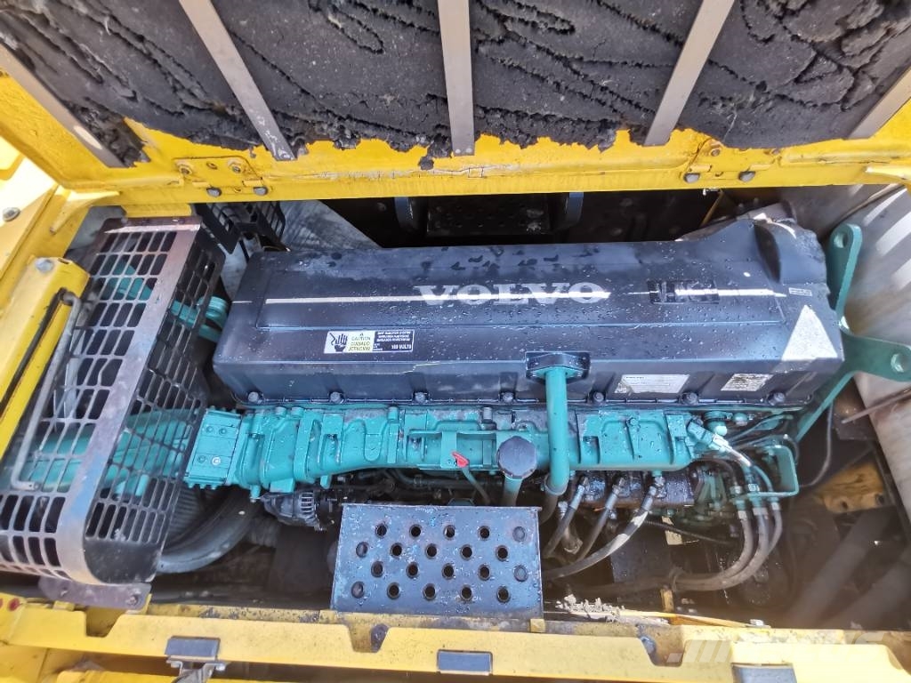 Volvo 700 B Bageri guseničari