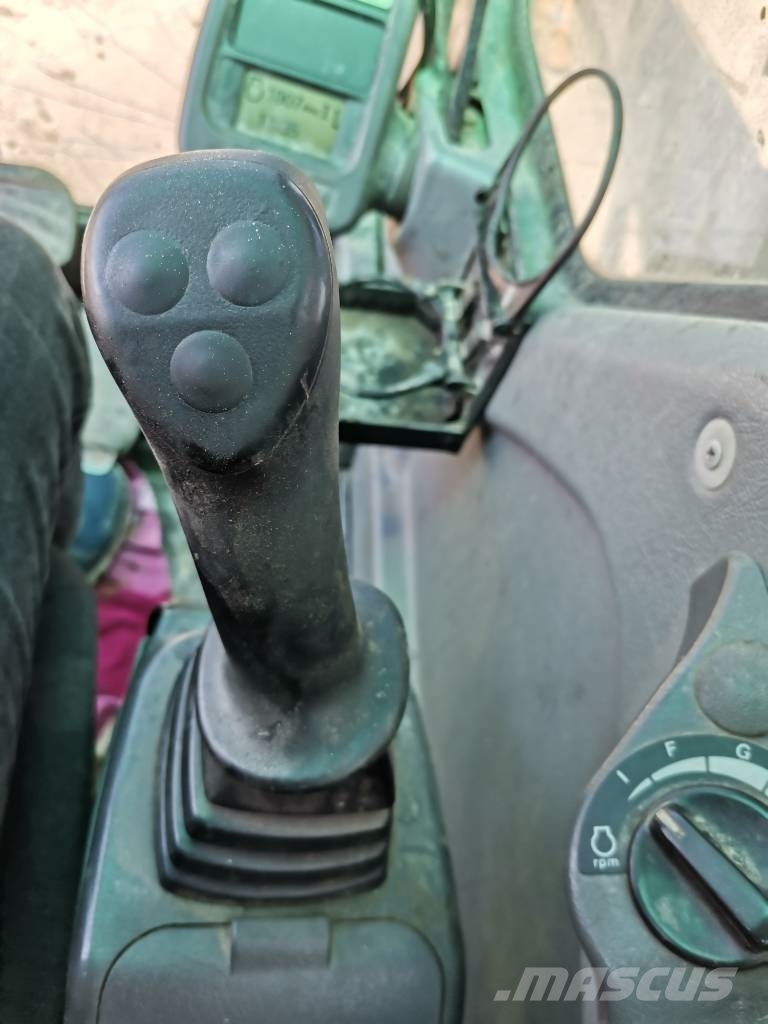 Volvo 700 B Bageri guseničari
