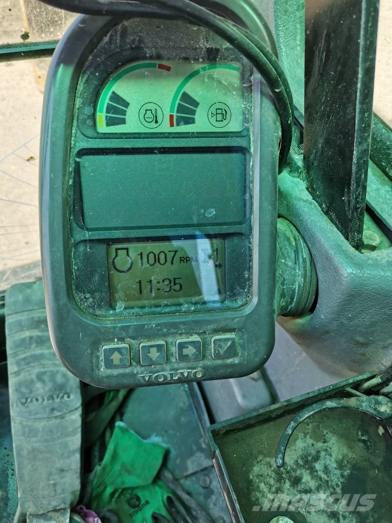 Volvo 700 B Bageri guseničari