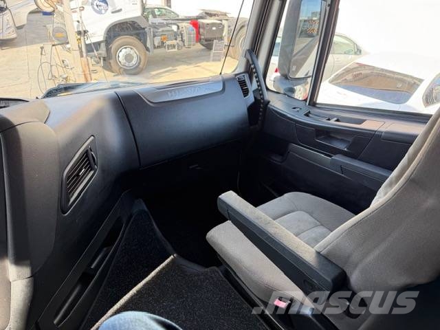 Iveco Stralis 500 中古トラクターヘッド | トレーラーヘッド