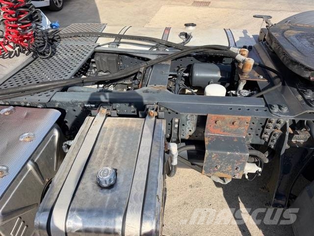 Iveco Stralis 500 中古トラクターヘッド | トレーラーヘッド