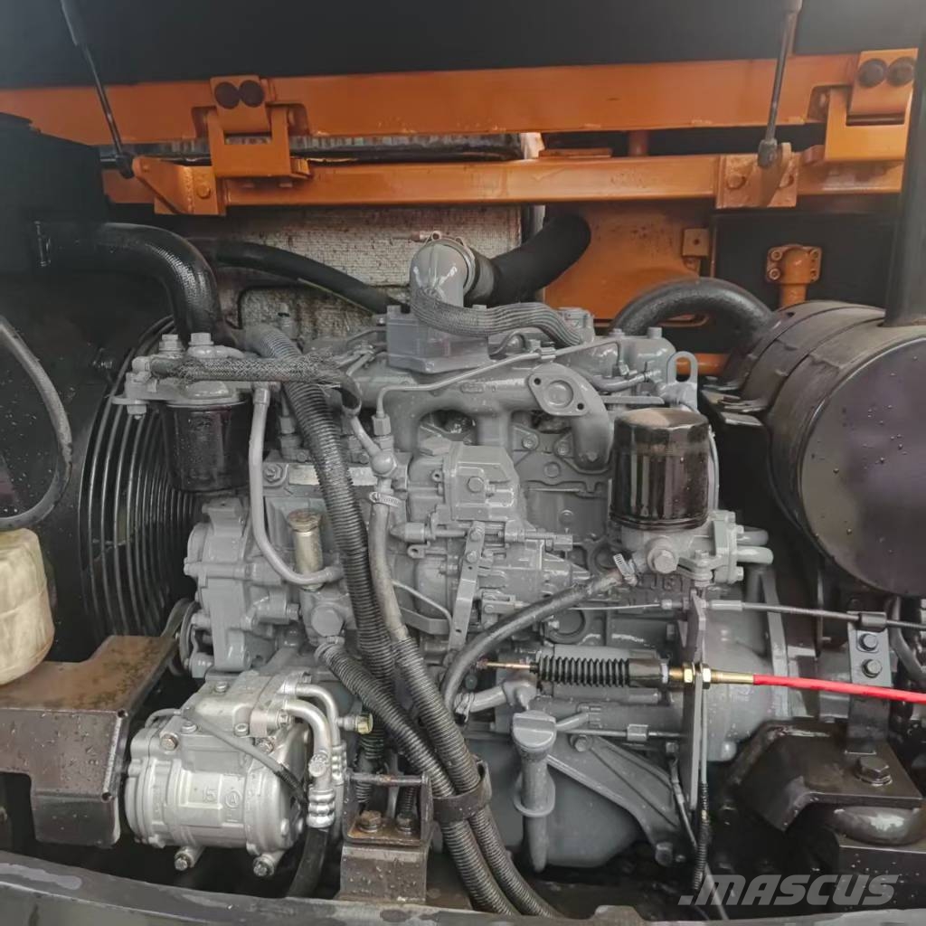 Sany SY 55 C-9 حفارات زحافة