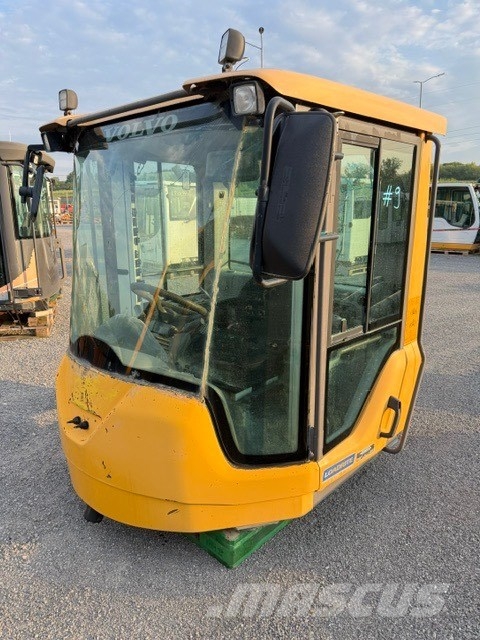 Volvo L 220 F USED CAB キャビン及び内装