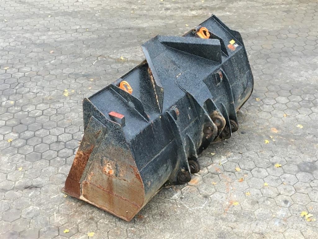 LADESCHAUFEL 3000 MM MIT Εργαλειοφορείς