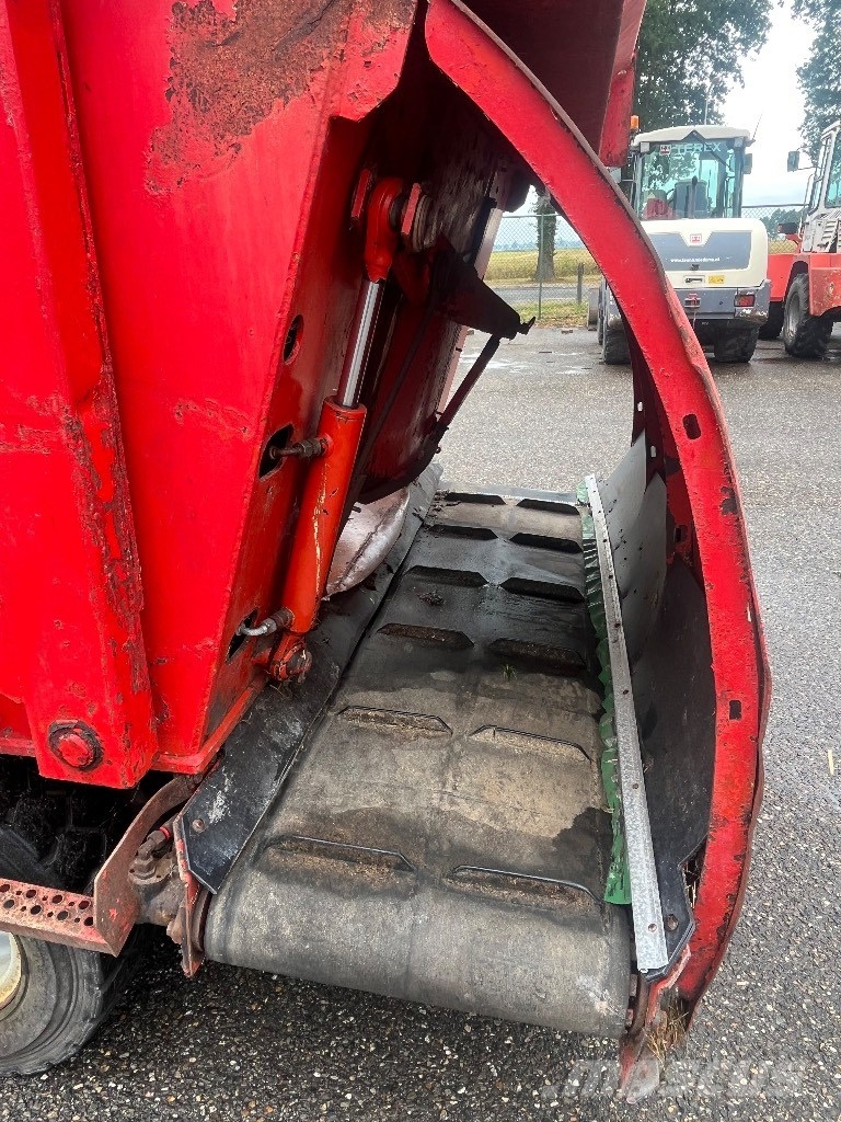 Peecon Biga 1000 Mešaona stočne hrane