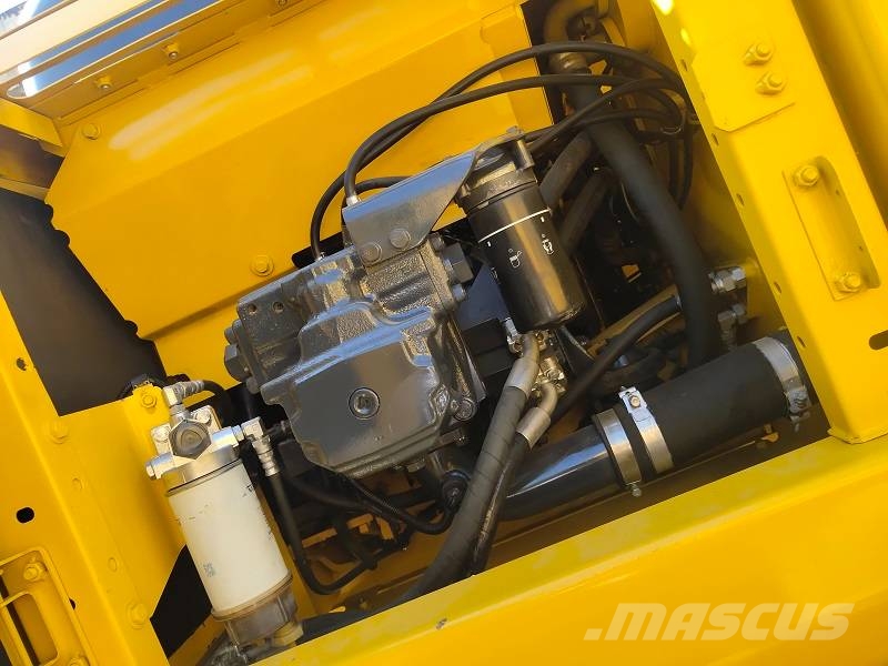 Komatsu pc220 大型油圧ショベル12t以上(パワーショベル・ユンボ)
